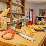 L'interlude Bed & Breakfast 3*