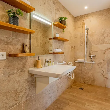 L'interlude 3* Mons (Herault)