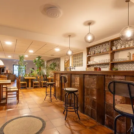 L'interlude Couette-café Mons (Herault)